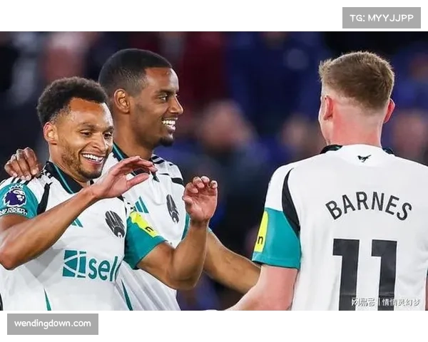 纽卡斯尔联2比1力克曼城 巴恩斯梅开二度助喜鹊逆转